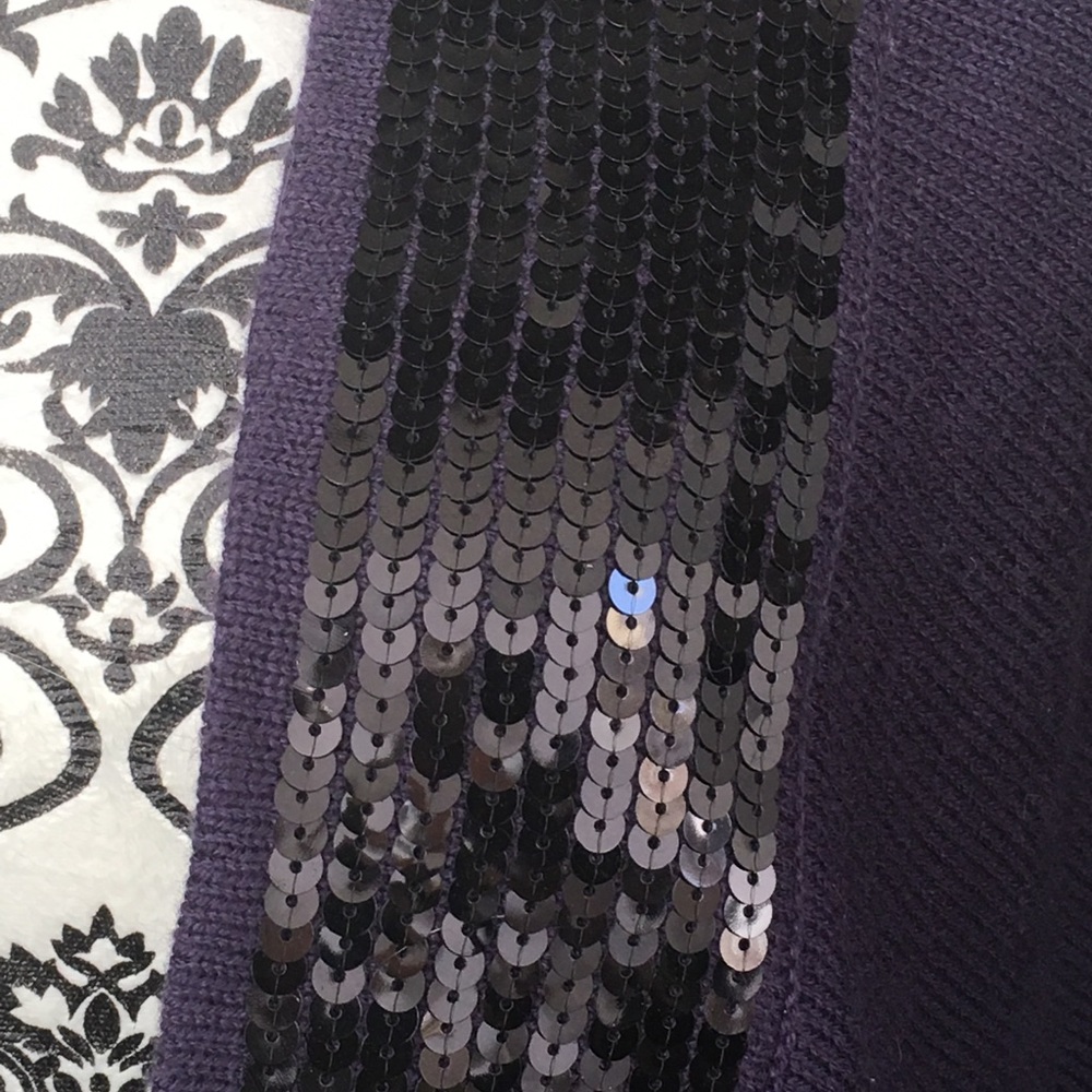 Sweater - Picture 2 of 4